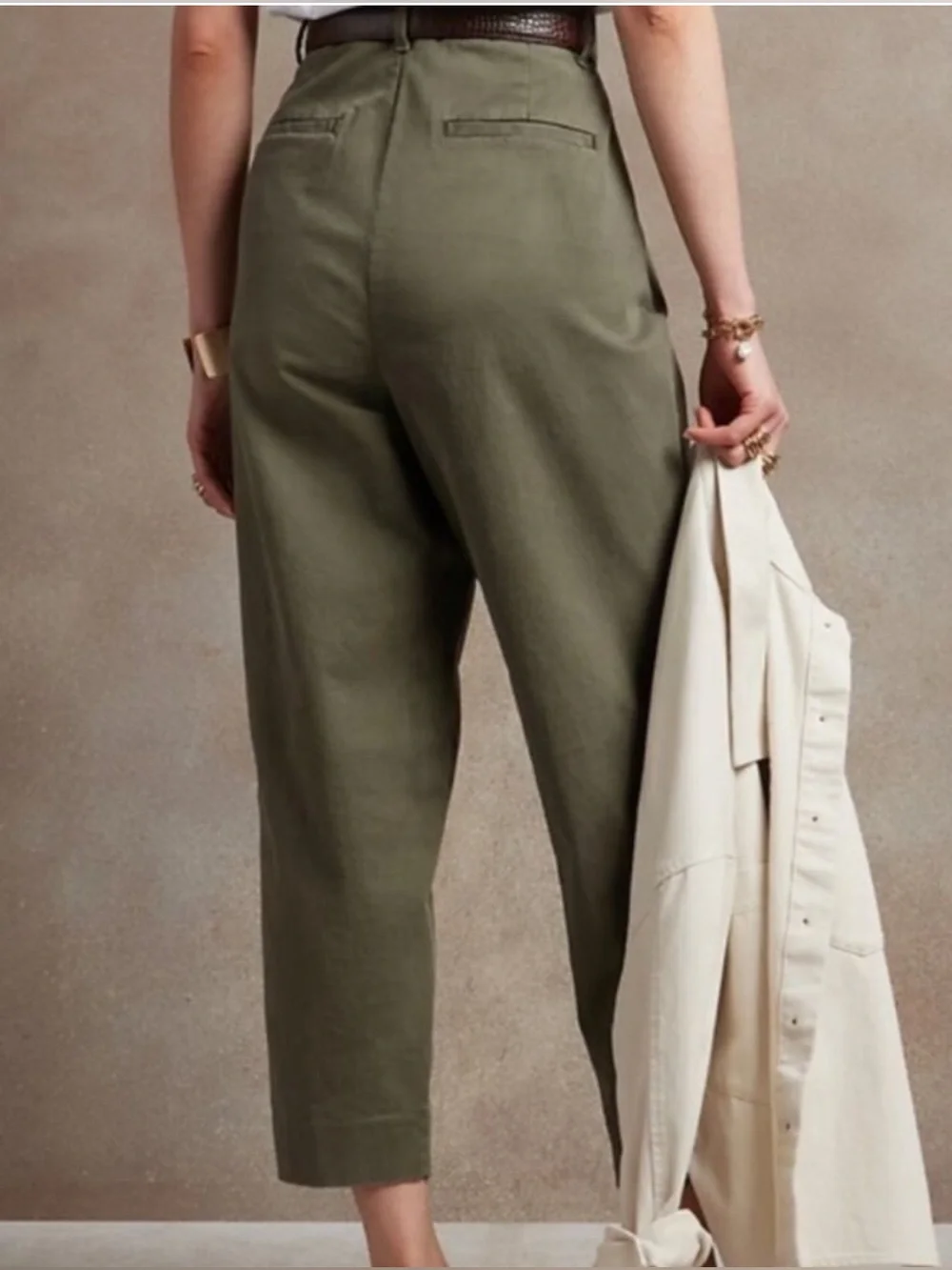 NWT - Banana Republic Chino Pleated Crop Pants Army green Plus Size 18